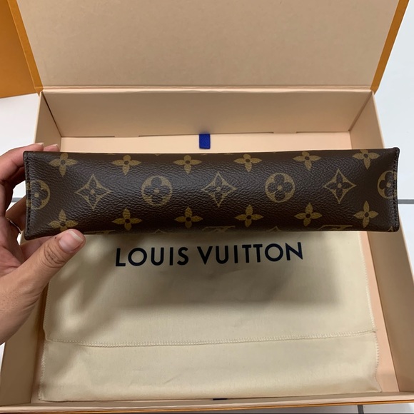 NEW Authentic Louis Vuitton Toiletry Pouch 26 - Picture 7 of 11